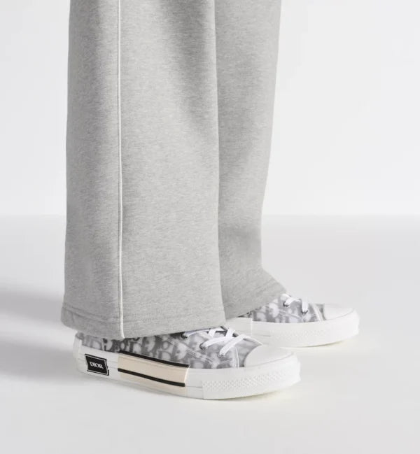 B23 League High – White and Black